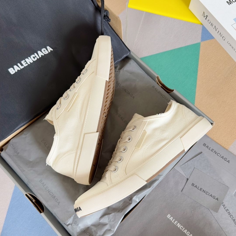 Balenciaga Low Shoes